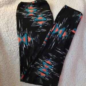 NWOT LulaRoe OS Aztec print leggings